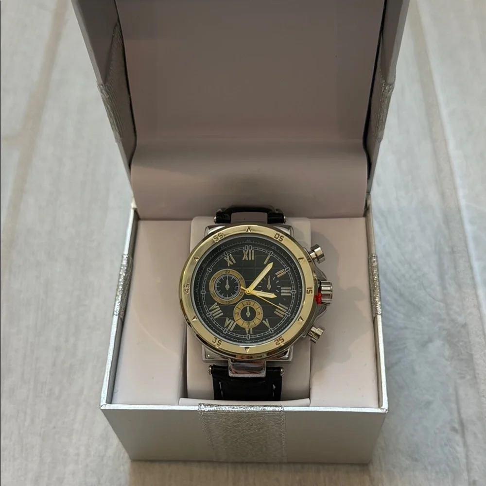 Luxury Looking Gold Colored Men's Watch